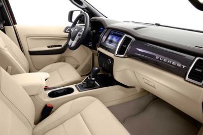 Interior-Ford-Everest-Indonesia-2015-728x485