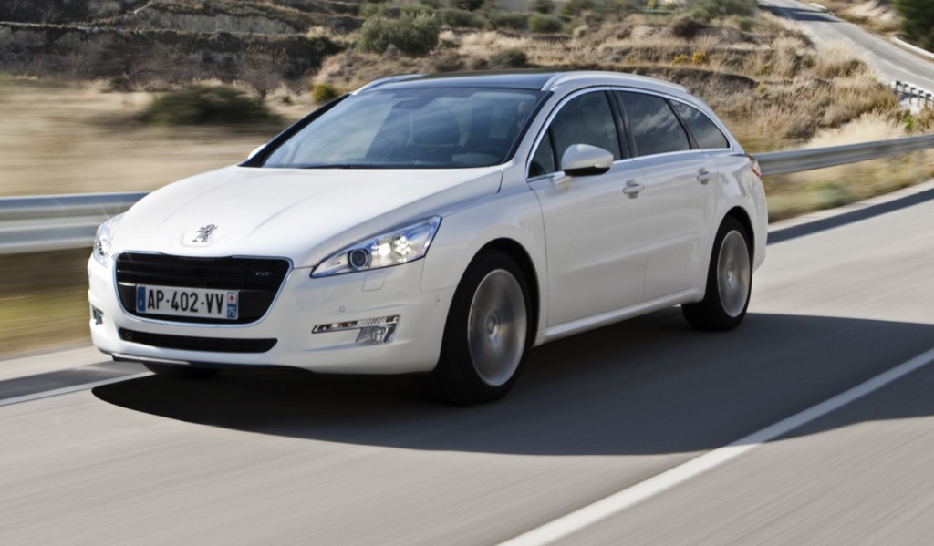 Omega Mobil Test Drive Peugeot 508, Elegansi yang Futuristik 