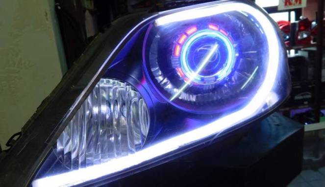 Omega Mobil Jangan Asal Pasang Lampu LED pada Mobil 