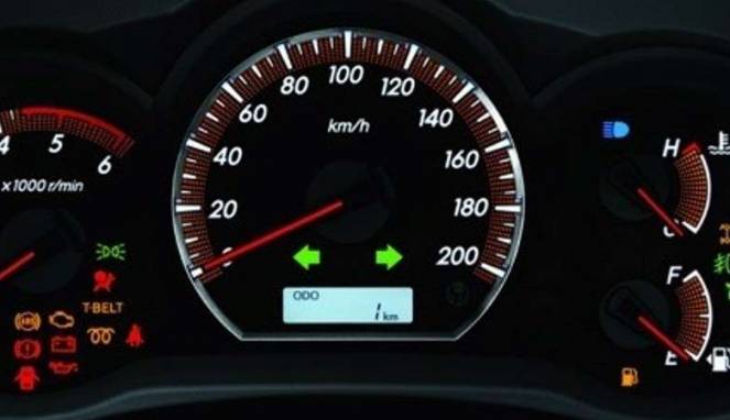 Omega Mobil Arti Tiga Warna Lampu Indikator di Mobil, Jarang yang Tahu 