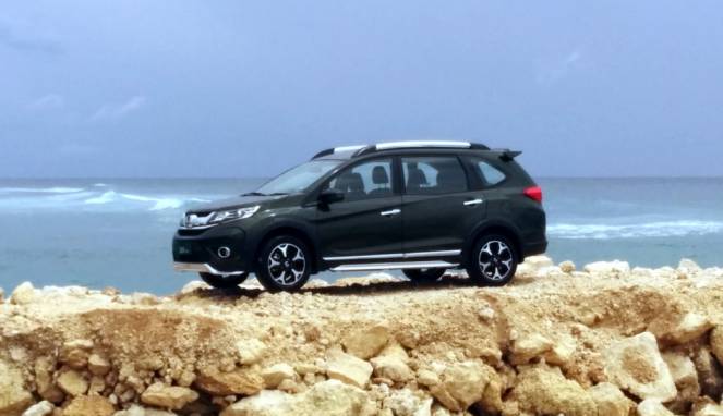 Omega Mobil Menguji Keiritan Honda BR-V 