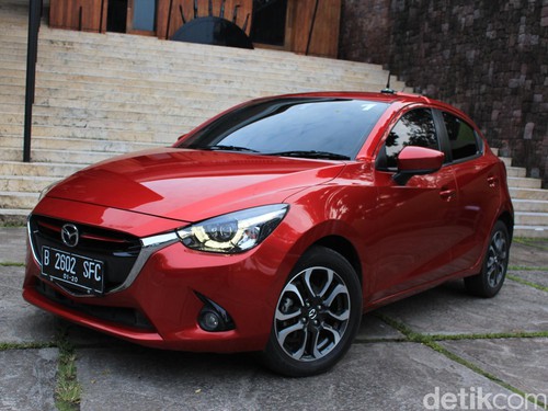 Omega Mobil Mazda2 Masih Jadi Unggulan Mazda di Semester I 2016 