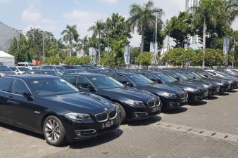 Omega Mobil BMW Seri 5 Generasi Terbaru Dibekali Fitur Semi-otonom 