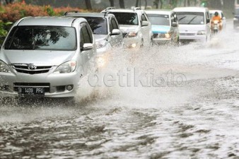 Omega Mobil Setelah Lewati Banjir, Sebaiknya Mobil Jangan Langsung Digas 