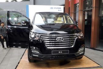 Omega Mobil Hyundai H-1  Belum Punya Harga Resmi 