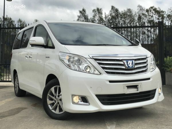 Omega Mobil Toyota Alphard Bekas, Mobil Mewah Yang Pas Di kantong 