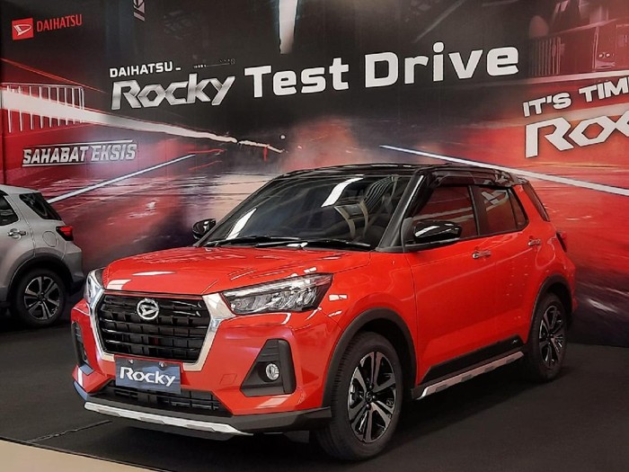 Omega Mobil Kapan Daihatsu Rocky 1.200cc Dirilis? 