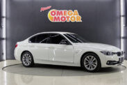 Omega Mobil BMW 320I CKD AT (KM 16.514) 