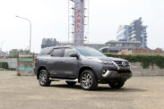 Omega Mobil T. FORTUNER 2.4 VRZ AT (KM 27.622) 