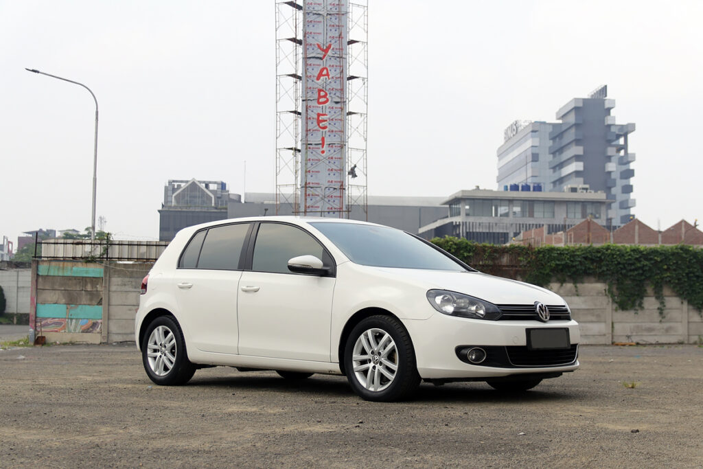 Omega Mobil VW GOLF 1.4 MK6 TSI AT (KM 49.445) 