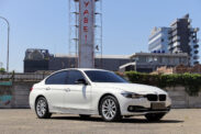 Omega Mobil BMW 320I CKD AT (KM 24.002) 