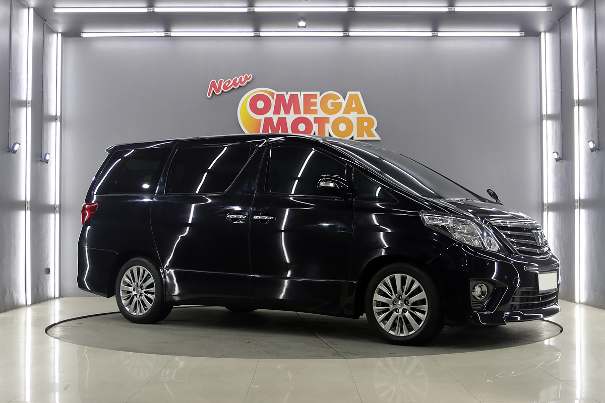 Omega Mobil T. ALPHARD S 2.4 AT (KM 62.260) 