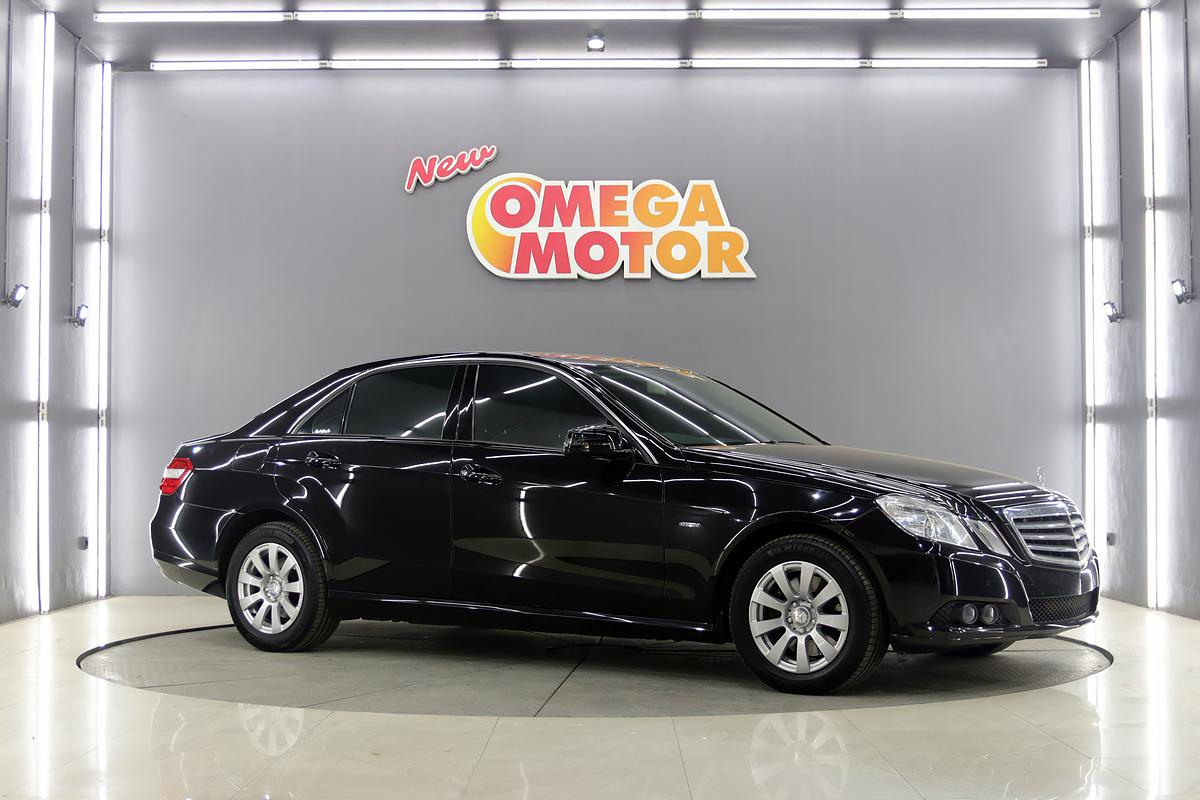 Omega Mobil MERCEDES BENZ E 250 CGI AT (KM 57.519) 