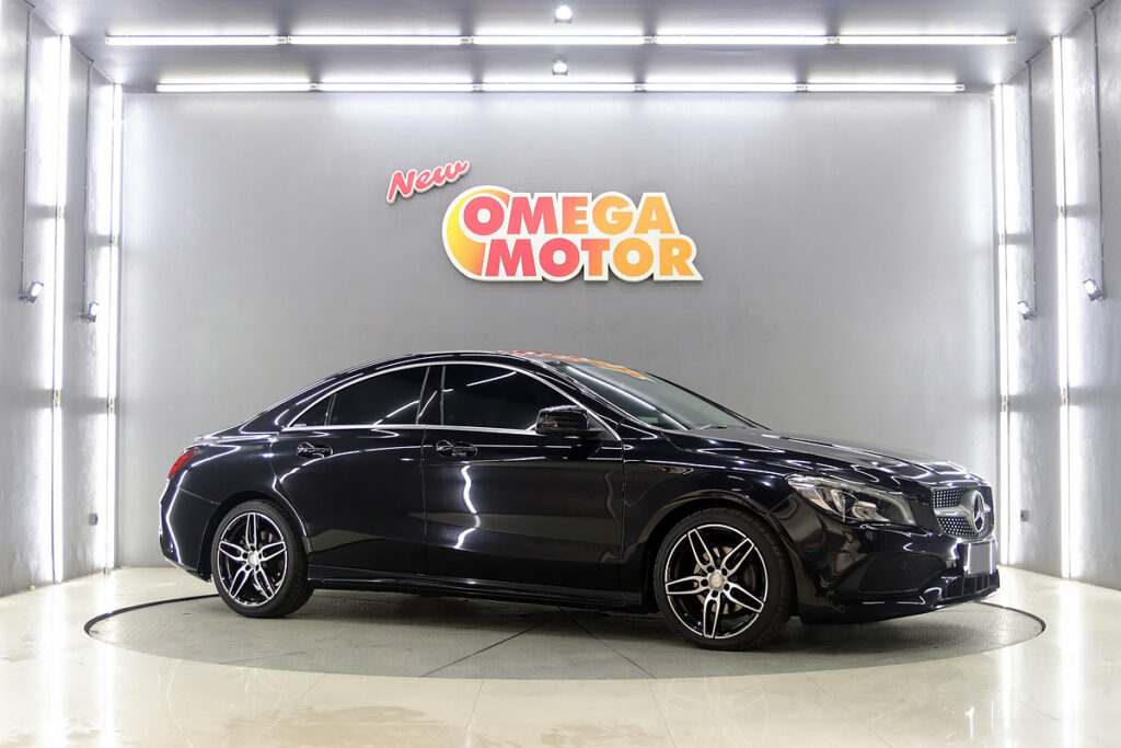Omega Mobil MERCEDES BENZ CLA 200 AMG AT (KM 39.291) 