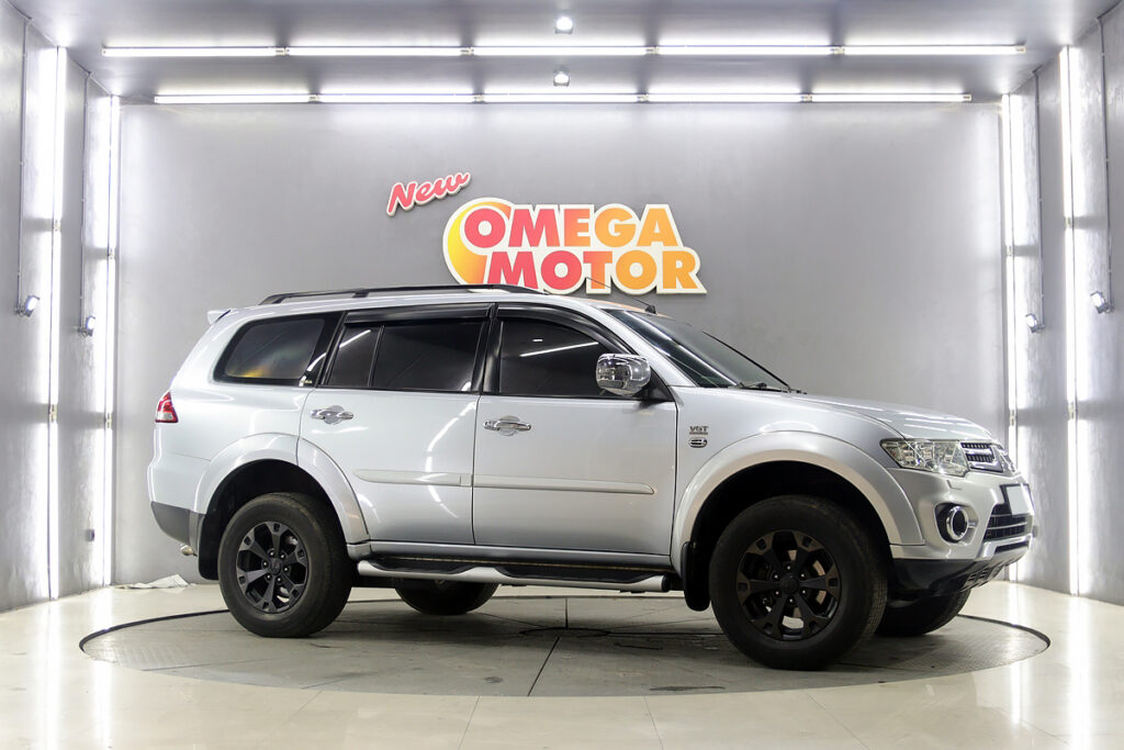 Omega Mobil MITS. PAJERO SPORT DAKAR 2.5 AT (KM 80.169) 