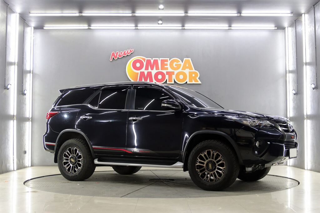 Omega Mobil T. FORTUNER VRZ 2.4 AT (KM 74.561) 