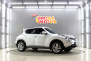 N. JUKE RX 1.5 RED INTERIOR AT (KM 16.566 ) Omega Mobil N. JUKE RX 1.5 RED INTERIOR AT (KM 16.566 )