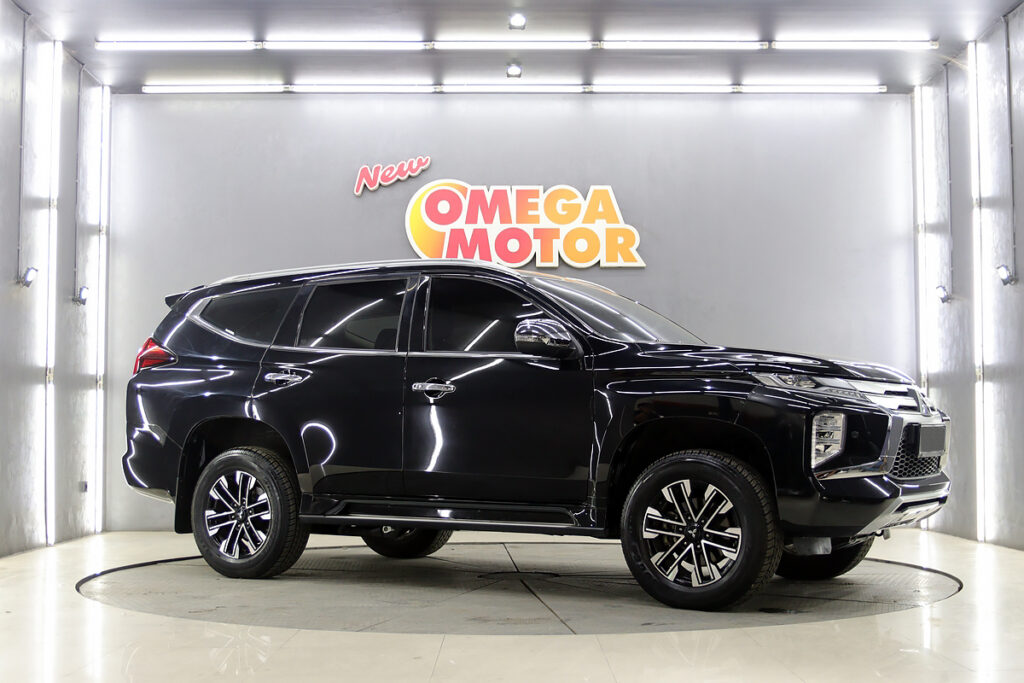 Omega Mobil MITS. PAJERO SPORT DAKAR NEW MODEL 2.4 AT (KM 24.704) 