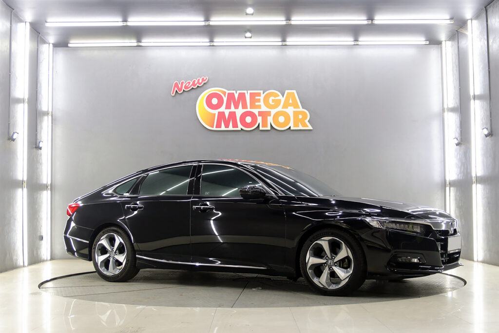 Omega Mobil H. ACCORD 1.5 TURBO AT (KM 30.050) 