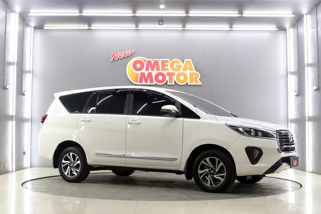 Omega Mobil T. KIJANG INNOVA V 2.4 AT (KM 31.763)