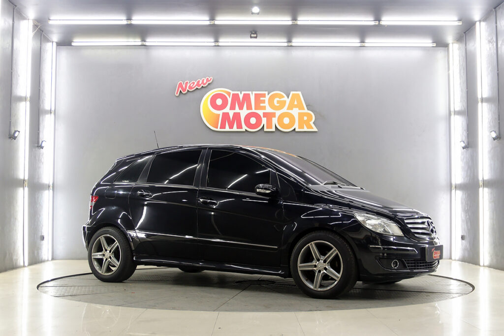 Omega Mobil MERCEDES BENZ B170 SUNROOF AT (KM 61.242)